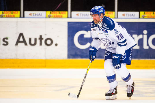 Leksands Tommi Paakkolanvaara har ont