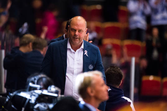 Leksands tränare Per-Erik Johnsson jublar