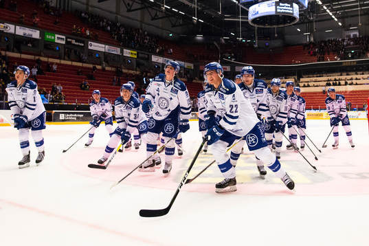 Leksands spelare jublar
