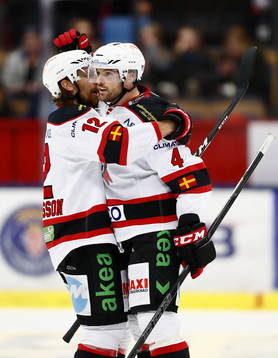 Malmös Andreas Thuresson och Noah Welch jublar