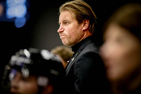 Skellefteås tränare Fredrik Öberg  deppar