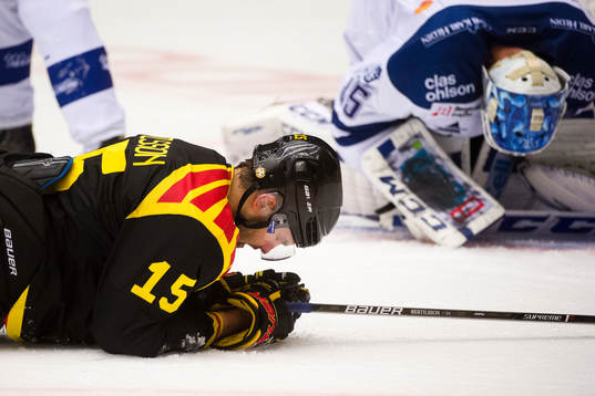 Brynäs Simon Bertilsson deppar