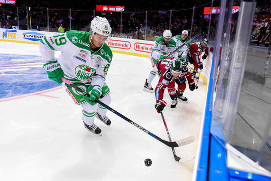 Rögles Davis Åslin och Frölundas Nicklas Lasu