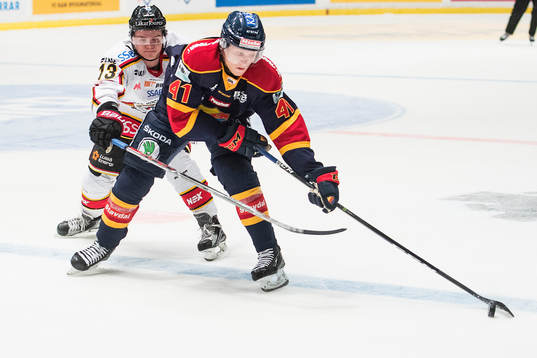 Luleås Julius Junttila och Djurgårdens Alexander Falk