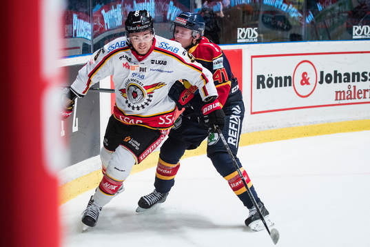 Luleås Johan Forsberg mot Djurgårdens Alexander Falk