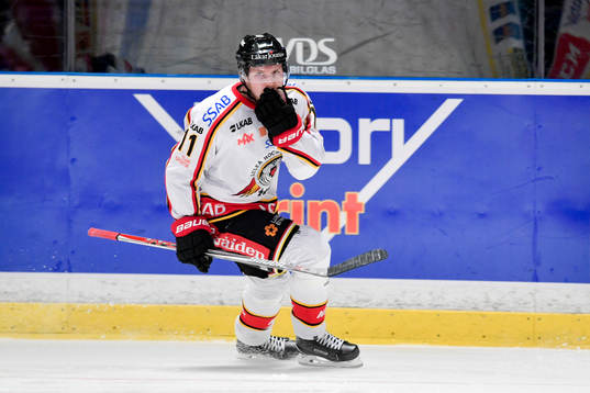 Luleås Petter Emanuelsson jublar
