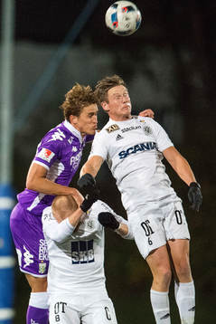 IFK Göteborgs Thomas Rogne och Oskarshamns Jochen Graf och