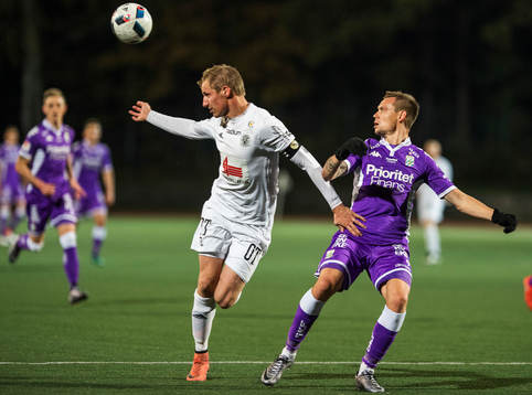 Oskarshamns Eric Persson och IFK Göteborgs Jakob Ankersen