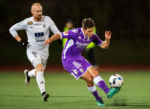 Oskarshamns Jochen Graf och IFK Göteborgs Mads Albaek