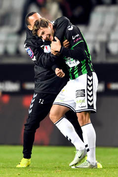 GAIS Pule Maraisane och Alibek Aliev jublar