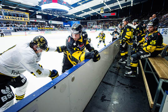 s Jens Hellgren och Västerås Niklas Lihagen