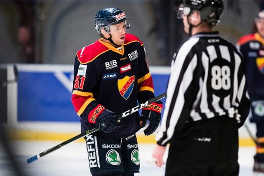 Djurgårdens Calle Ridderwall ser deppig ut