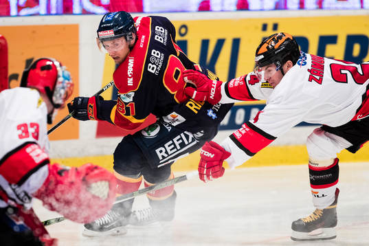 Djurgårdens Calle Ridderwall och Örebros Petr Zamorsky