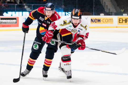 Djurgårdens Markus Ljungh och Örebros Johan Wiklander