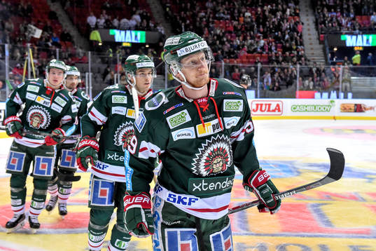 Frölundas Simon Hjalmarsson jublar