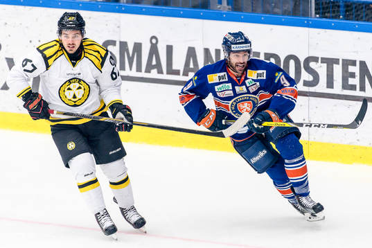 Brynäs Tomas Zaborsky och Växjös Josh Hennessy