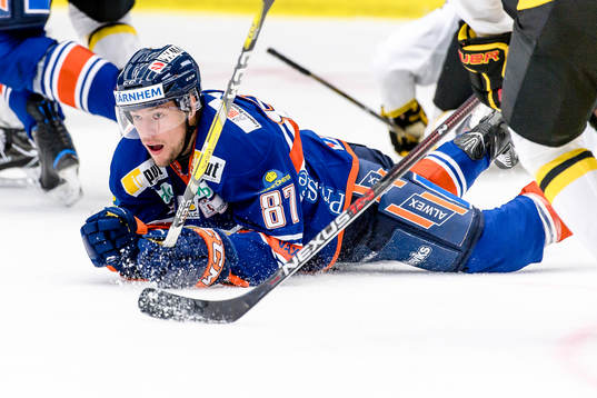 Växjös Robert Rosén faller