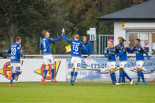 Sundsvalls spelare jublar