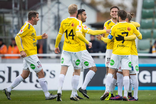 Falkenbergs Stefan Rodevåg och Per Karlsson (med ryggen i