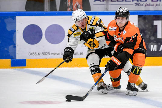 Bläddra bland fler bilder av ishockey, SHL, Karlskrona - Skellefteå