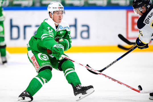 Rögles Bryan Lerg täcker skott