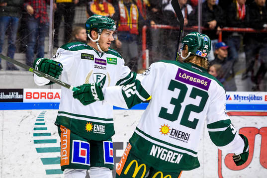 Färjestads John Persson jublar