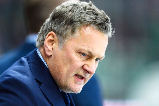 s assisterande tränare Stephan Lundh