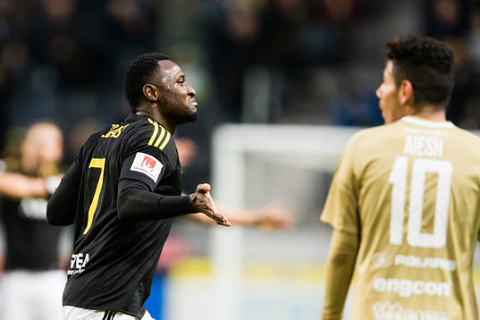 s Chinedu Ogbuke Obasi jublar