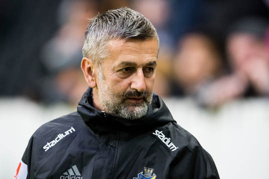 s assisterande tränare Nebojsa Novakovic