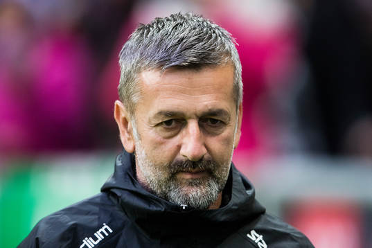 s assisterande tränare Nebojsa Novakovic