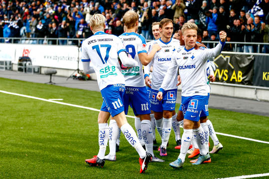 Norrköpings Nicklas Bärkroth jublar