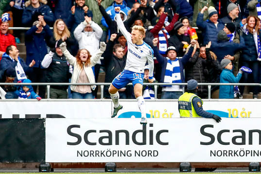 Norrköpings Nicklas Bärkroth jublar