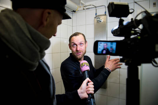 Linköping tränare Martin Sjögren blev duschad, jublar