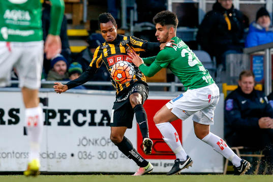 Häckens Nasiru Mohammed och Jönköpings Alejandro