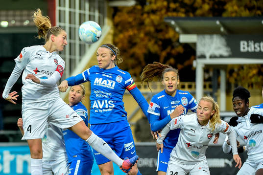Rosengårds Emma Berglund och Eskilstunas Louise Quinn