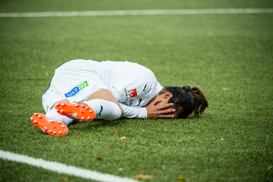 Rosengårds Marta Viera Da Silva skadar sig