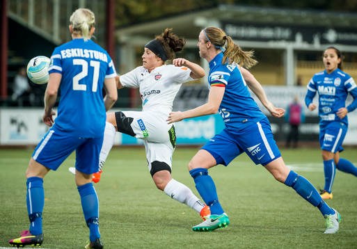 Rosengårds Ella Masar mot Annica Svensson och Louise Quinn