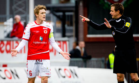 Kalmars Rasmus Elm deppar