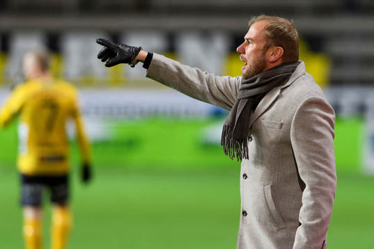 Elfsborgs manager Magnus Haglund nder fotbollsmatchen i