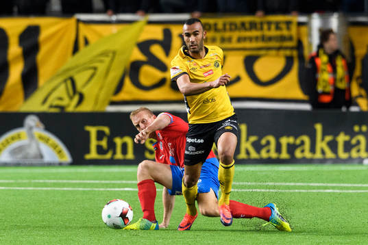 Elfsborgs Issam Jebali och Helsingborgs Peter Larsson