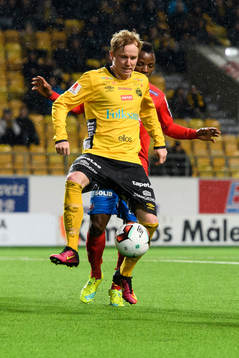 Elfsborgs Simon Lundevall och Helsingborgs Monday Samuel