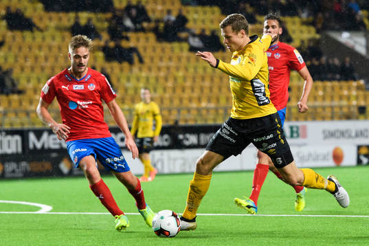 Elfsborgs Viktor Claesson och Helsingborgs Johan Mårtensson