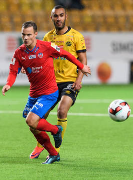 Helsingborgs Anton Wede och Elfsborgs Issam Jebali