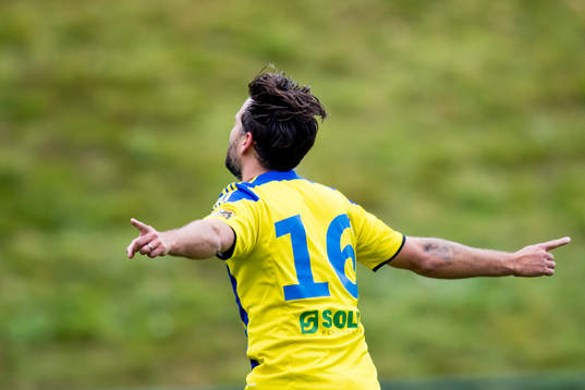 Eskilsminnes Patrik Åström jublar