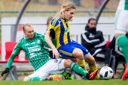 Vinbergs Simon Andersson och Eskilsminnes Mathias Unkuri