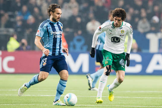 Djurgårdens Kevin Walker och Hammarbys Romulo Cabral