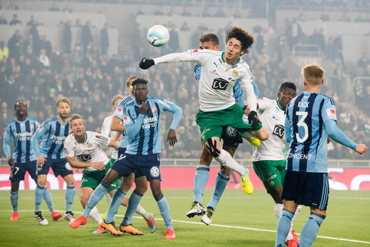 Hammarbys Romulo Cabral Pereira Pinto med en nick på hörna