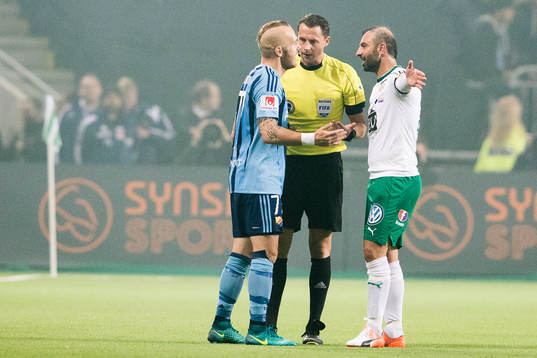 Djurgårdens Magnus Eriksson och Hammarbys Kennedy