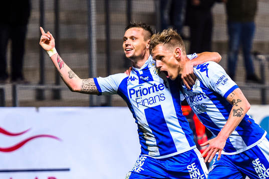 IFK Göteborgs Jakob Ankersen och Sören Rieks jublar