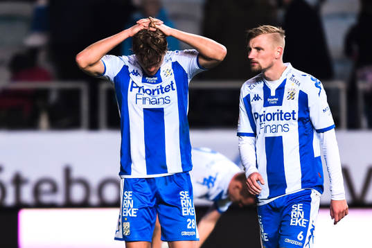 IFK Göteborgs Thomas Rogne och Sebastian Eriksson  deppar